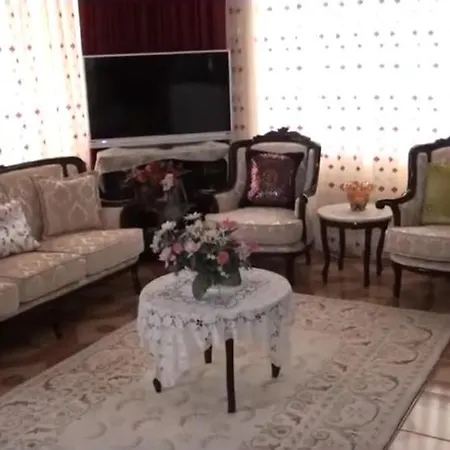 Aydin בית הארחה